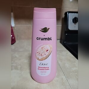 Dove x Crumbl Strawberry Crumb Cake Body Wash